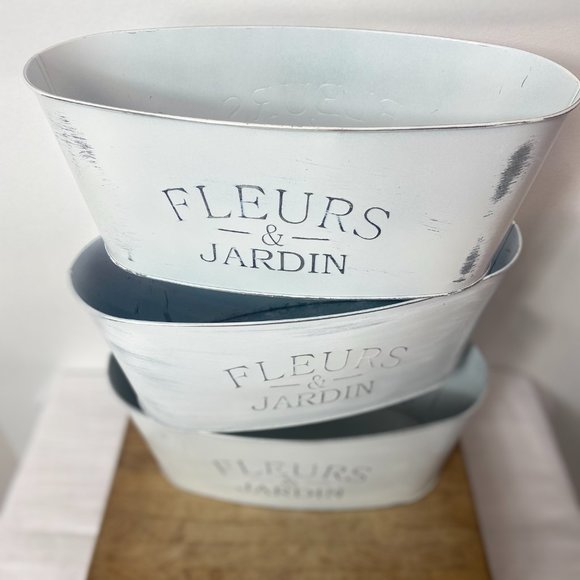 NEW Distressed Farmhouse White Metal Fleurs & Jardin - Picture 5 of 8